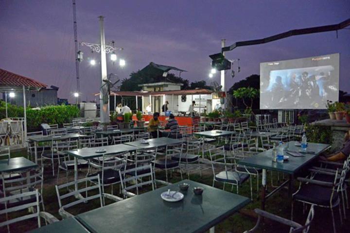 Hotel City Heart Residency Chandigarh Bagian luar foto